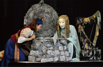 マーレンと雨姫舞台画像１